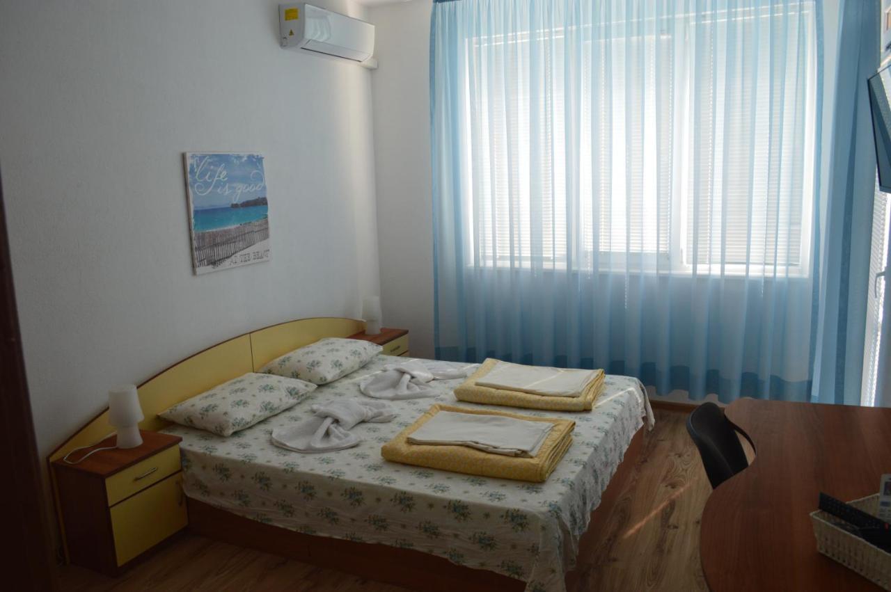Hotel Yanis Tschernomorez Exterior foto