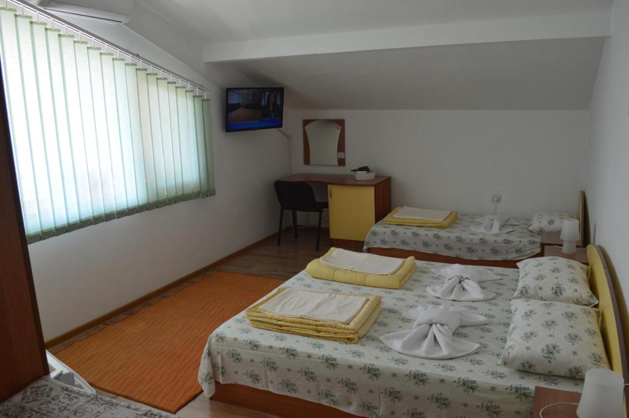 Hotel Yanis Tschernomorez Exterior foto