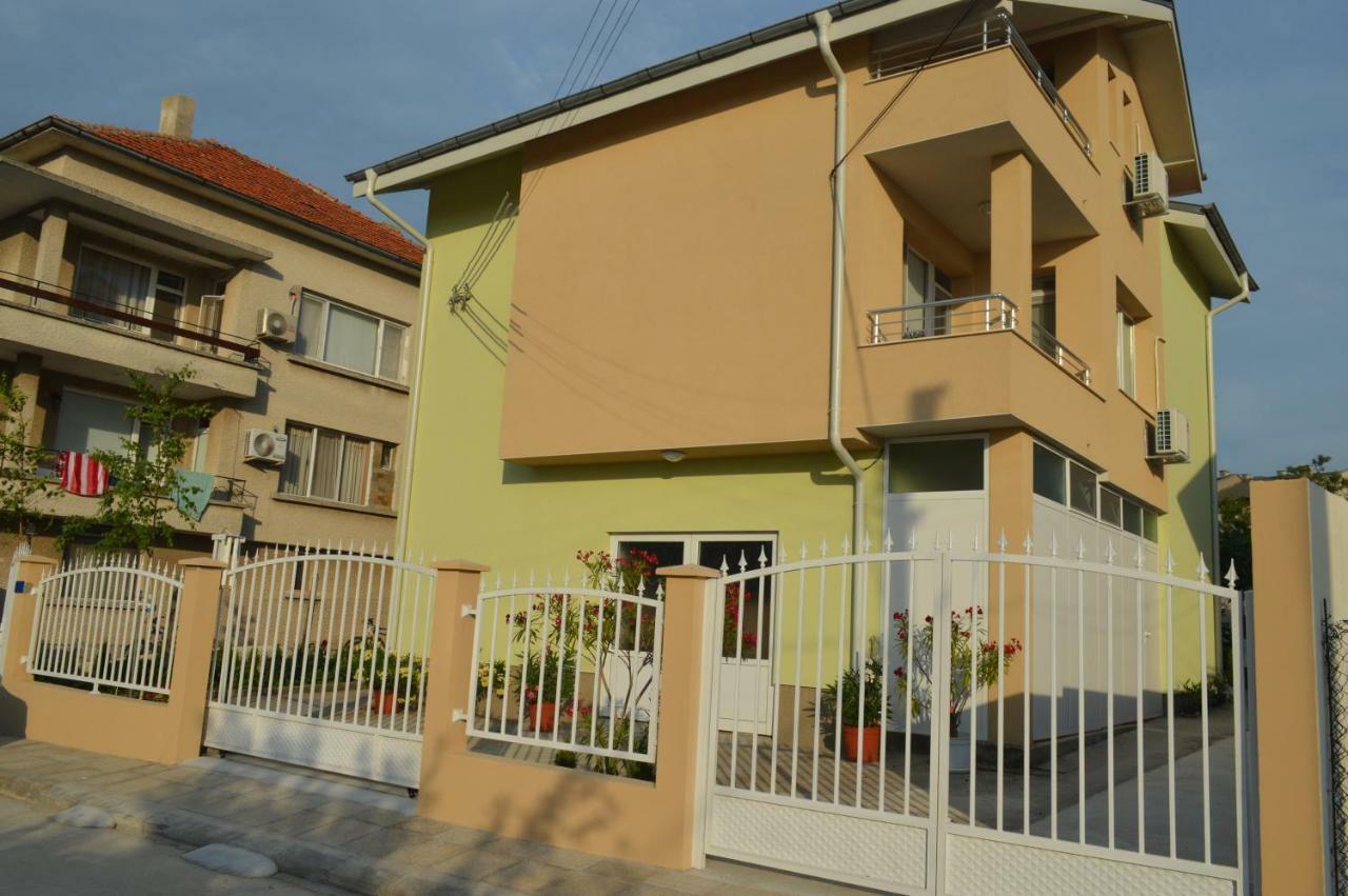 Hotel Yanis Tschernomorez Exterior foto