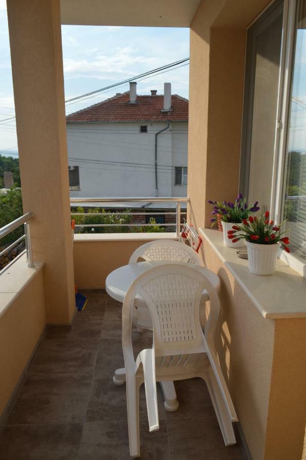 Hotel Yanis Tschernomorez Exterior foto